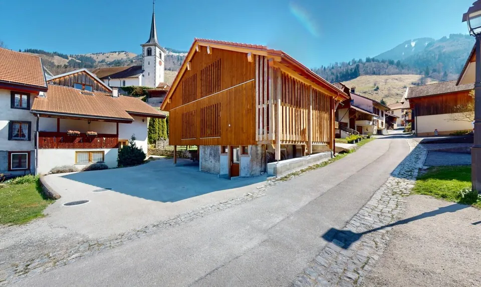 Exklusiv: Schöne renovierte Scheune in Lessoc bei Bulle