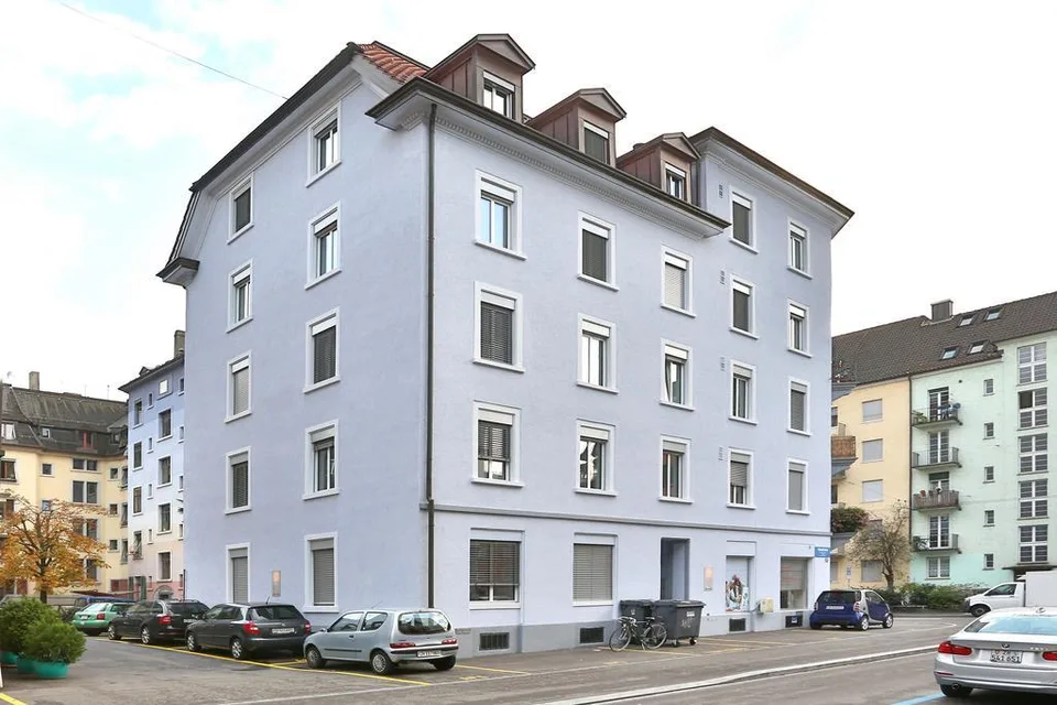 Attraktive 2.5-Zimmer Dachwohnung im Kreis 3