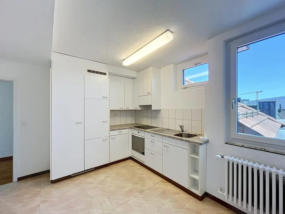 Attraktive 2.5-Zimmer Dachwohnung im Kreis 3