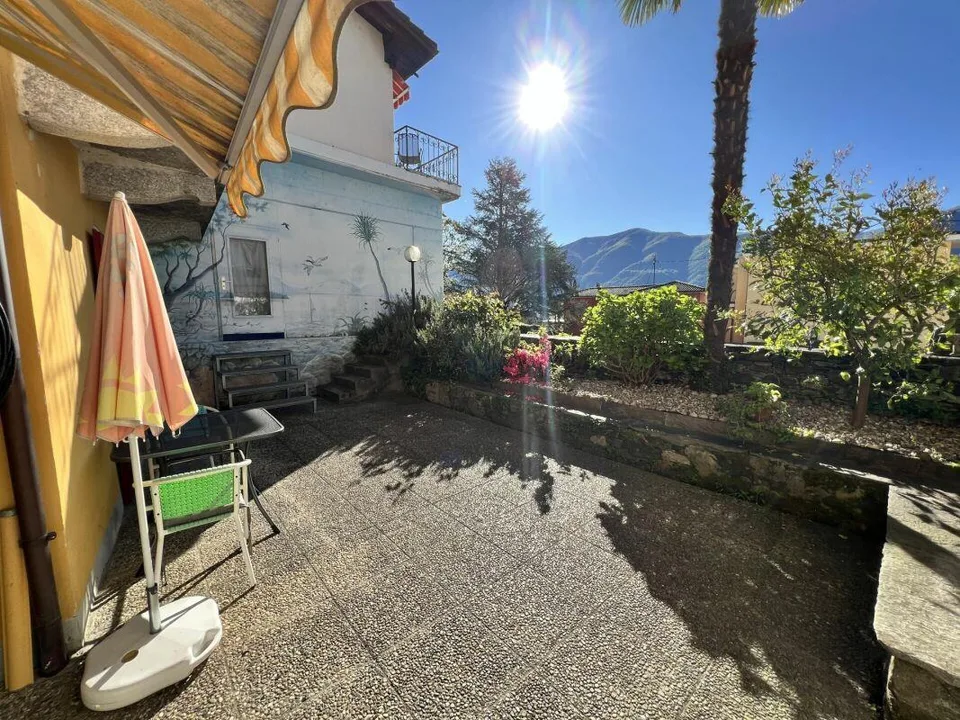 Casa bifamigliare a schiera centrale di 2 + 3.5 locali, con corte – foto 6 di 17