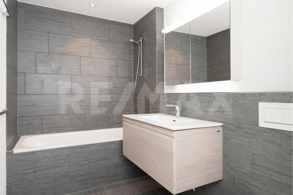 Modern 2.5-room apartment with garden