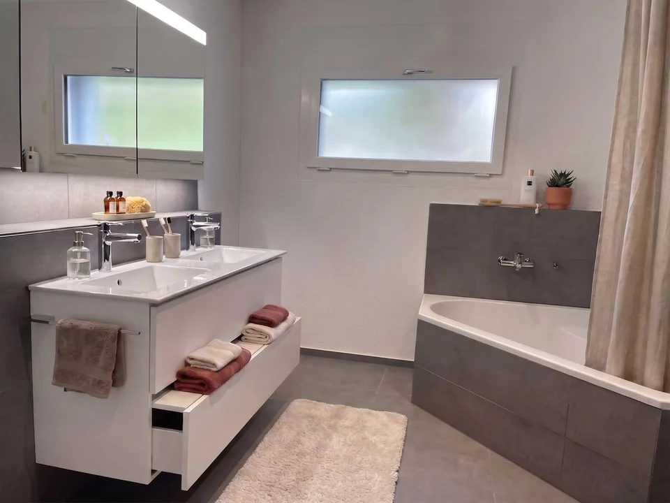 Moderne 4.5 Zimmer-Wohnung 2. Stock an ruhiger Lage -Erstvermietung – Foto 13 von 33