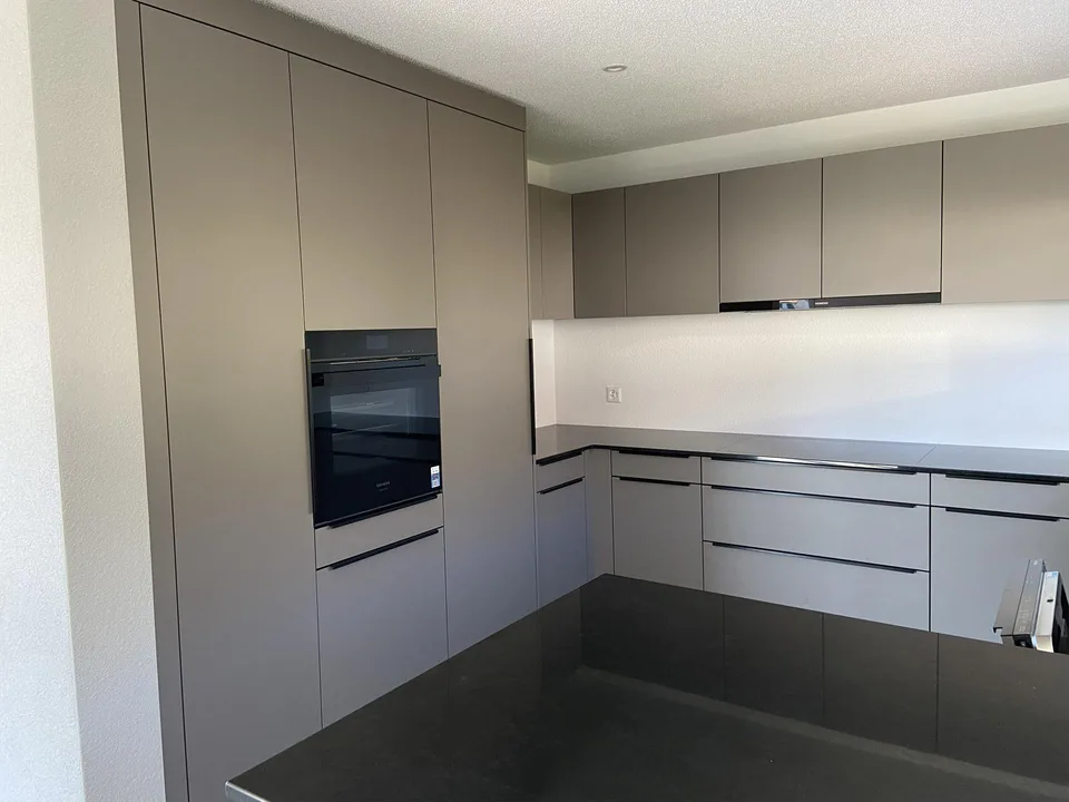 Moderne 4.5 Zimmer-Wohnung 2. Stock an ruhiger Lage -Erstvermietung – Foto 10 von 33