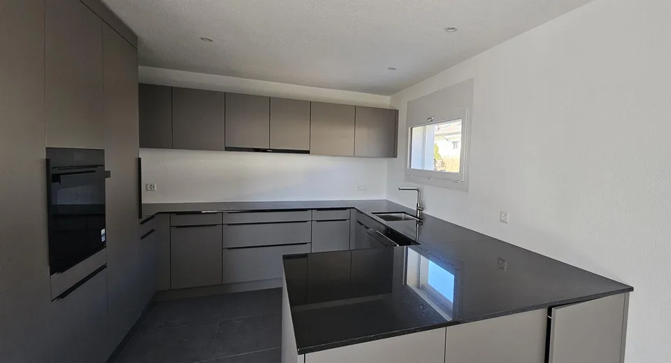 Moderne 4.5 Zimmer-Wohnung 2. Stock an ruhiger Lage -Erstvermietung – Foto 9 von 33