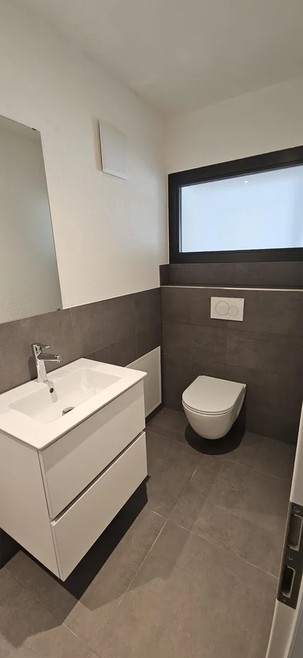 Moderne 4.5 Zimmer-Wohnung 2. Stock an ruhiger Lage -Erstvermietung – Foto 16 von 33