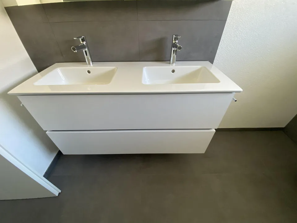 Moderne 4.5 Zimmer-Wohnung 2. Stock an ruhiger Lage -Erstvermietung – Foto 14 von 33