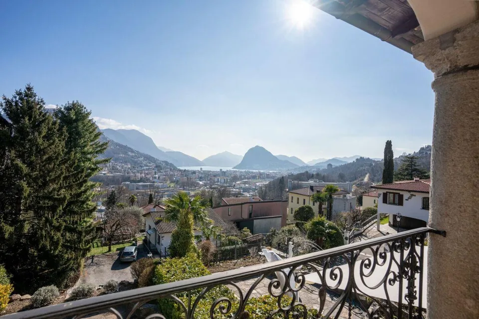 Elegante Villa in Stile Mediterraneo con Vista Mozzafiato sul Golfo... – Foto 12 von 16
