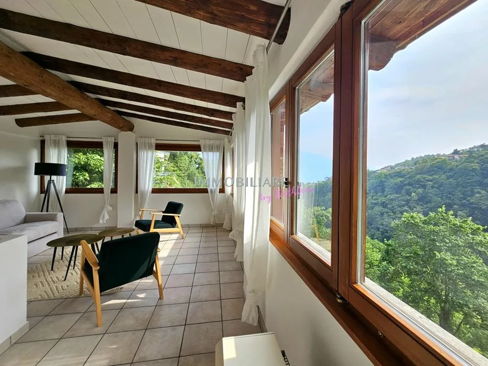 Charmentes Ferienhaus mit idyllischem Terrassengarten am Eingang zu... – Foto 15 von 18