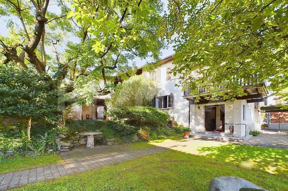 Casa storica con progetto per la costruzione di diversi appartamenti