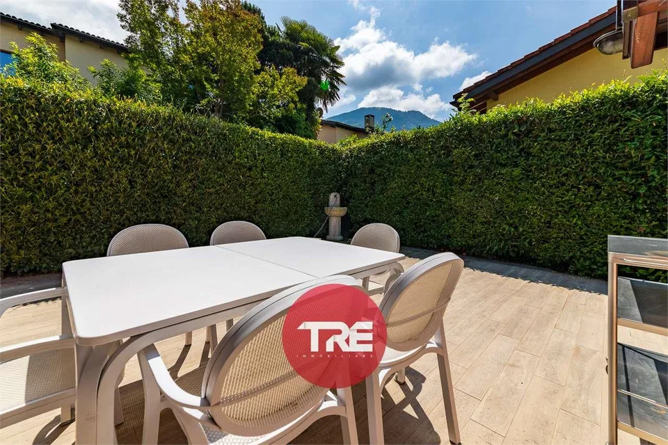 Large Villa with Pool – photo 8 of 13