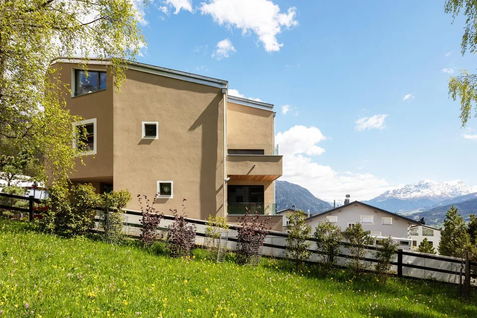 Hochwertige Eigentums-Wohnung (4,5 Zi.) in Lantsch/Lenz (GR)