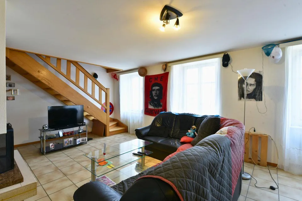 Duplex luminoso e pieno di potenziale nel cuore di La Chaux de Fonds