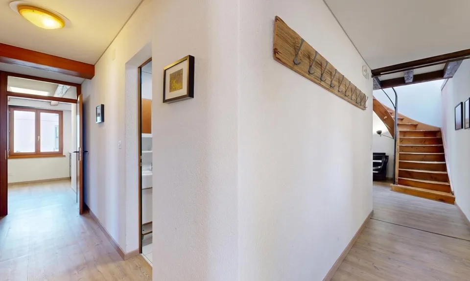 Splendide duplex de 6,5 pces (217 m²) – Idéal pour les familles