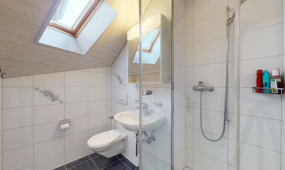 Dachwohnung mit fantastischer Bergsicht – Foto 12 von 22