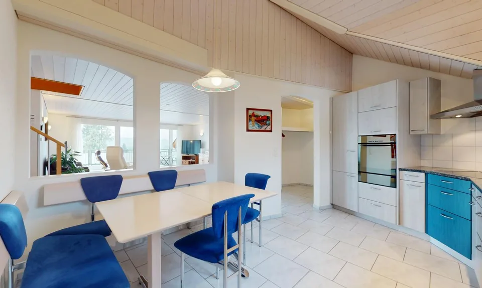 Dachwohnung mit fantastischer Bergsicht – Foto 8 von 22