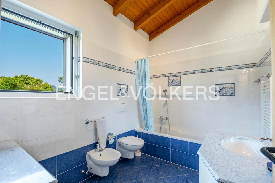 Splendida casa indipendente di 5.5 locali – foto 9 di 13