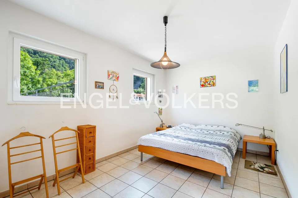 Splendida casa indipendente di 5.5 locali – foto 8 di 13