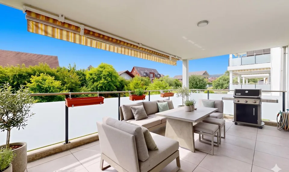 Appartamento moderno con 5 stanze e grande balcone a Boswil