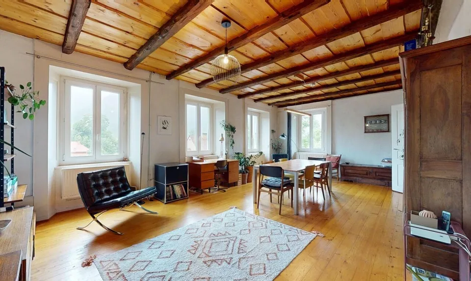 Ein charaktervolles Zuhause mit atemberaubendem Blick!