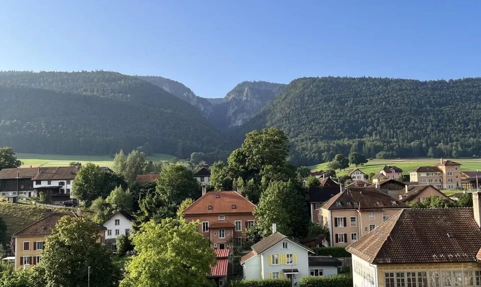 Ein charaktervolles Zuhause mit atemberaubendem Blick!