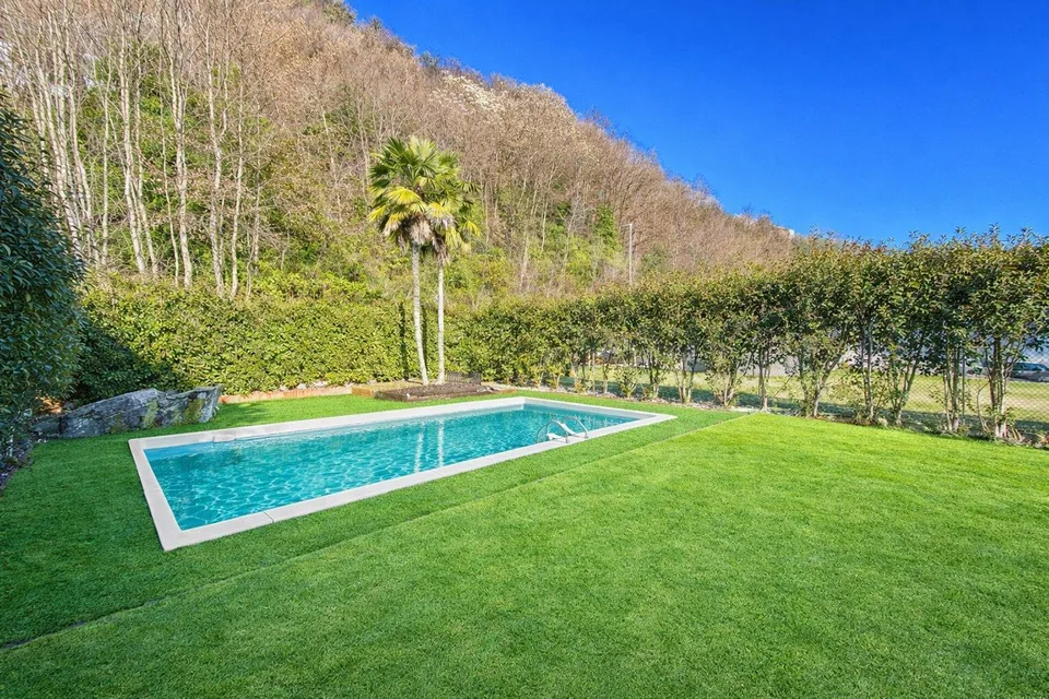 Casa unifamiliare con piscina - EFH mit Pool