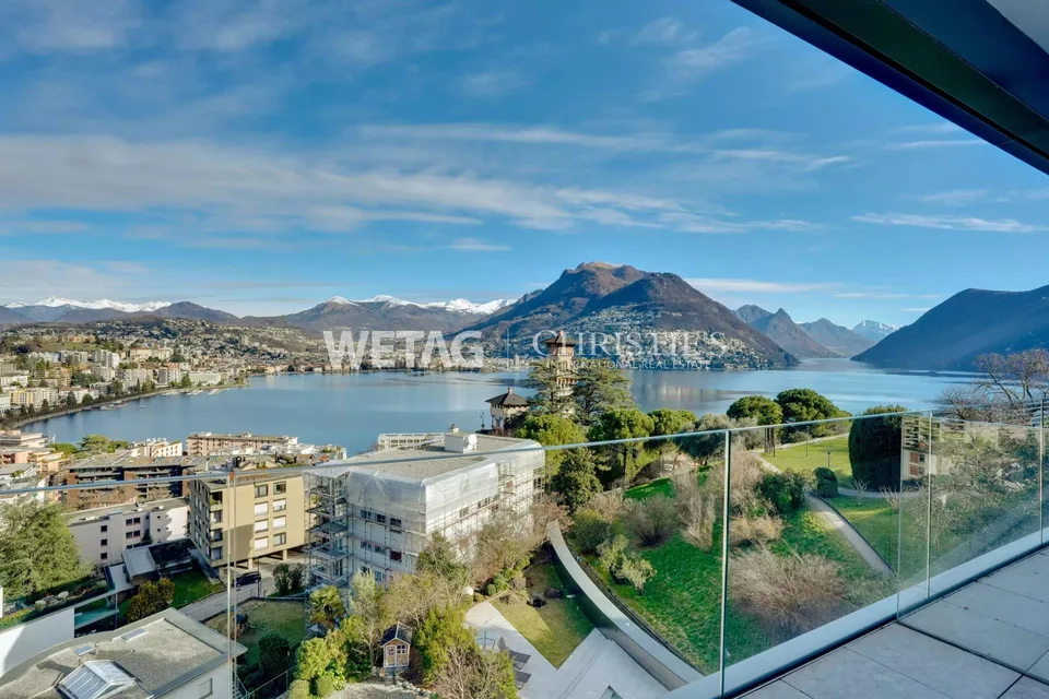 Moderne Attikawohnung zum Verkauf in Lugano-Paradiso mit herrlichem...