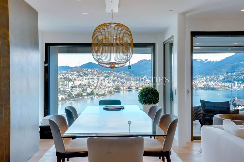 Moderne Attikawohnung zum Verkauf in Lugano-Paradiso mit herrlichem...