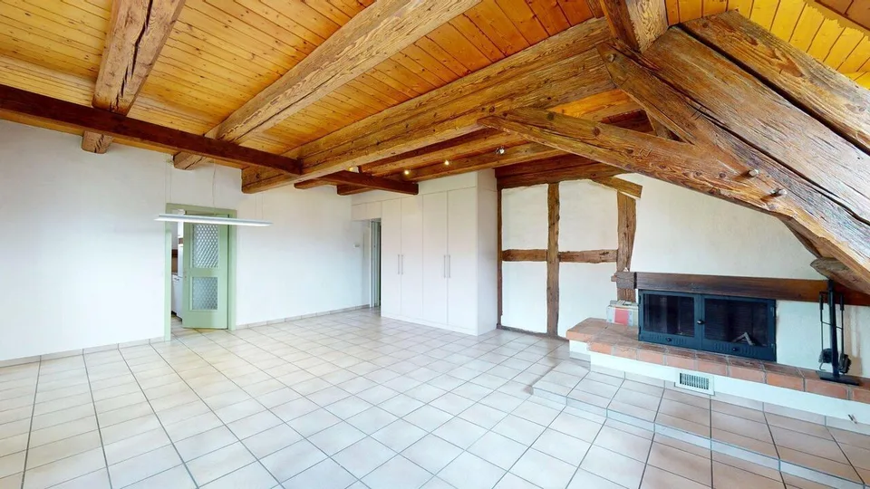Liebhaberobjekt - Grosszügige Maisonette-Wohnung mit Charme