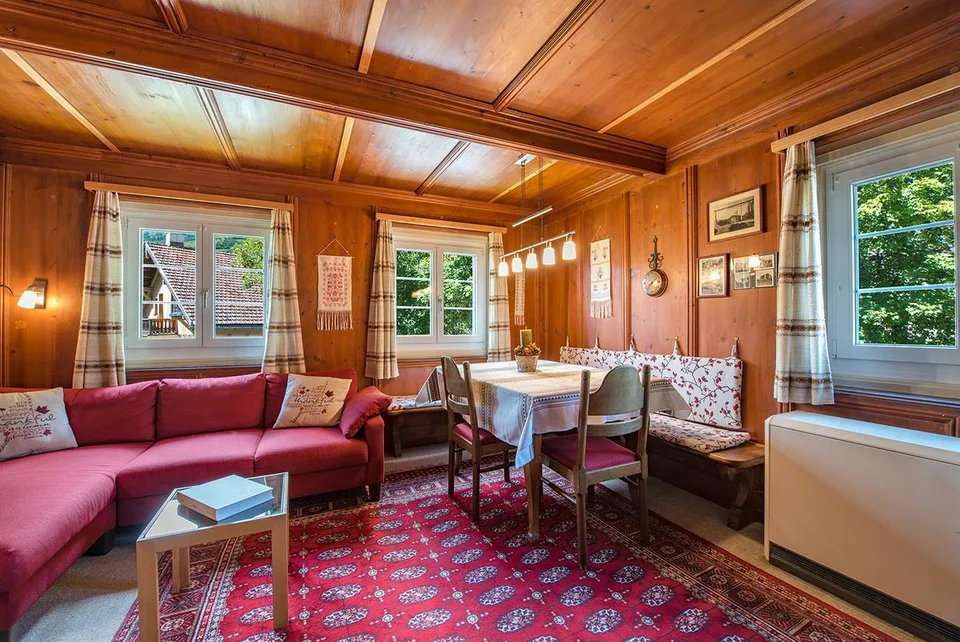 Maison engadine soignée avec grange à foin à Scuol