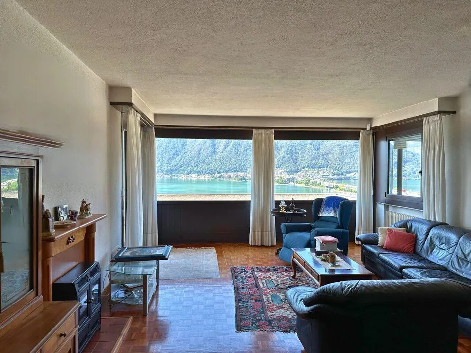 Interessante appartamento di 5.5 locali con grande terrazza e splendida vista lago – foto 8 di 18