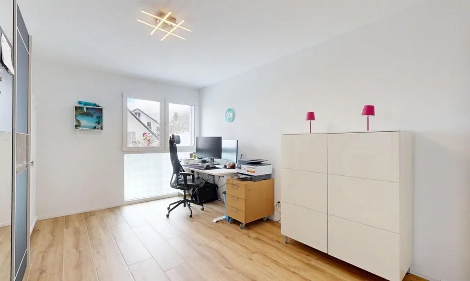 Wohnen mit Aussicht - stilvolle Terrassenwohnung in Plasselb – Foto 9 von 17