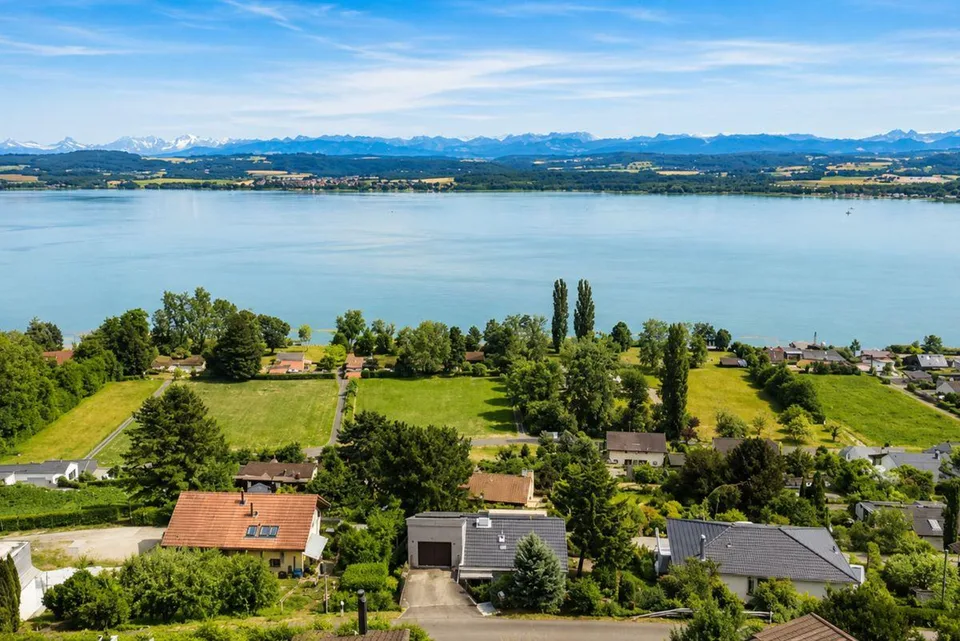 Haus auf einem großen Grundstück von 1'303 m² - Großes Entwicklungspotenzial