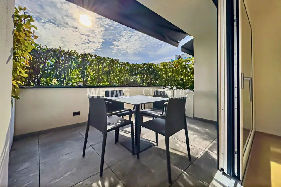 Appartamento moderno e pratico con terrazza coperta in vendita ad Ascona