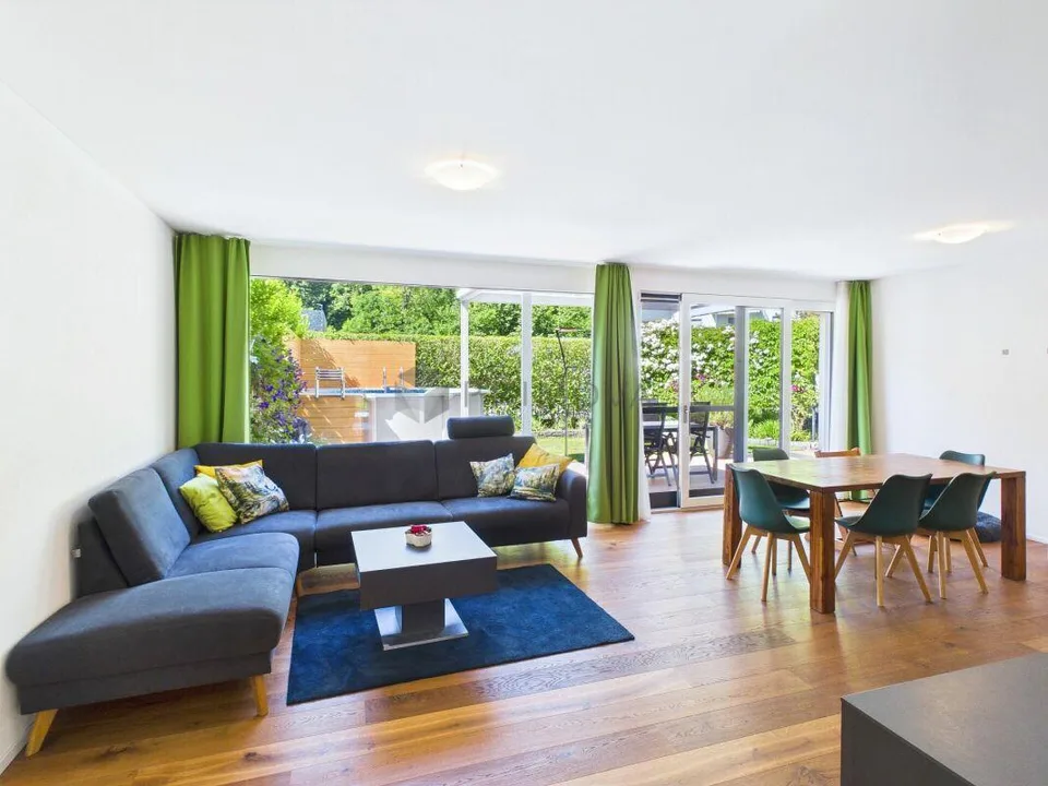 Incantevole casa di 5,5 stanze - Casa bifamiliare & giardino in un quartiere di prima scelta