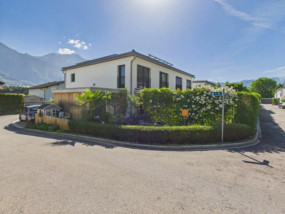 Incantevole casa di 5,5 stanze - Casa bifamiliare & giardino in un quartiere di prima scelta