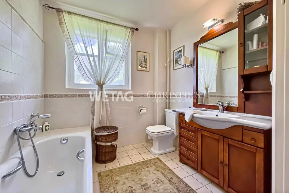 Lugano-Magliaso: bella villa nel verde, con piscina & vicino al lago di Lugano in vendita – foto 10 di 13