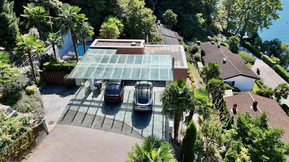 Luminosa Villa con Giardino, Piscina e Vista sul Lago di Lugano – foto 6 di 24