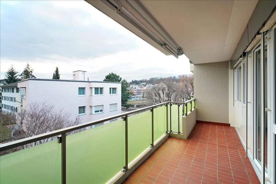 Appartamento luminoso e moderno in una zona verde – foto 12 di 12