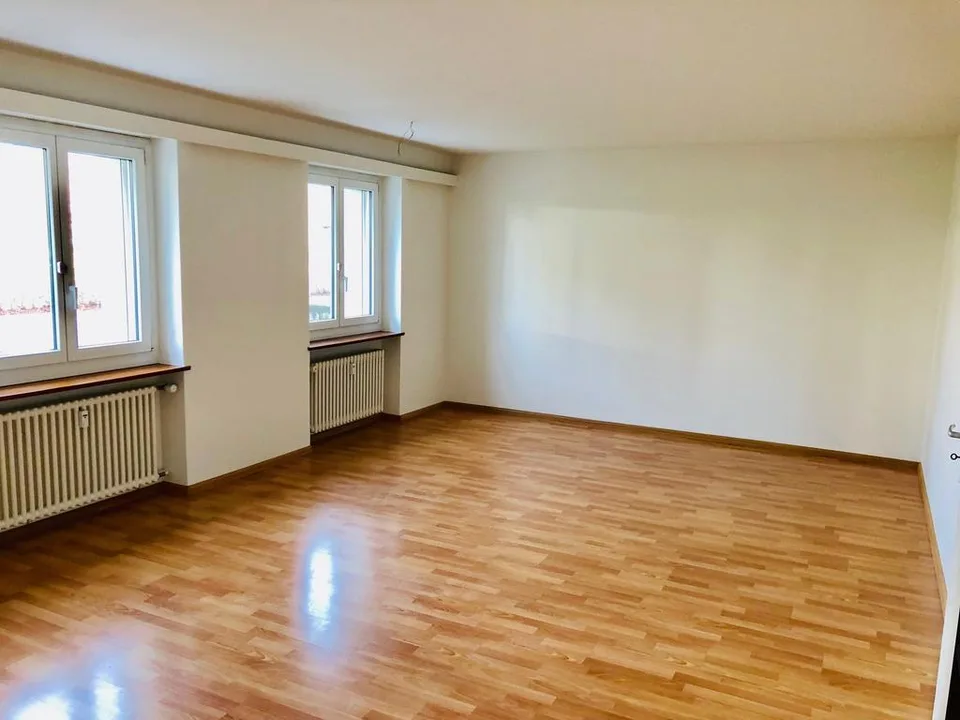 Appartement 3 pièces lumineux avec balcon dans un emplacement central à Bâle