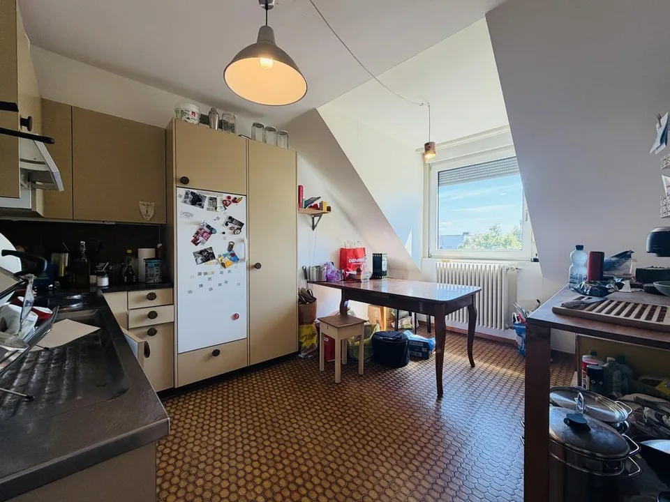 Stilvolle Altbauwohnung mit Charme - Grosszügiges Wohnen