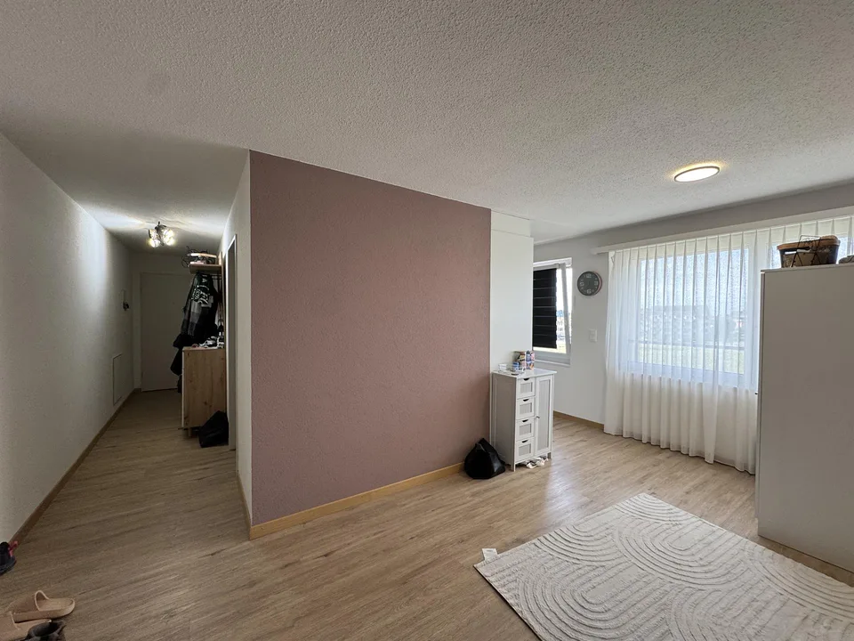 Appartamento luminoso 3.5 locali con balcone ad Arnegg