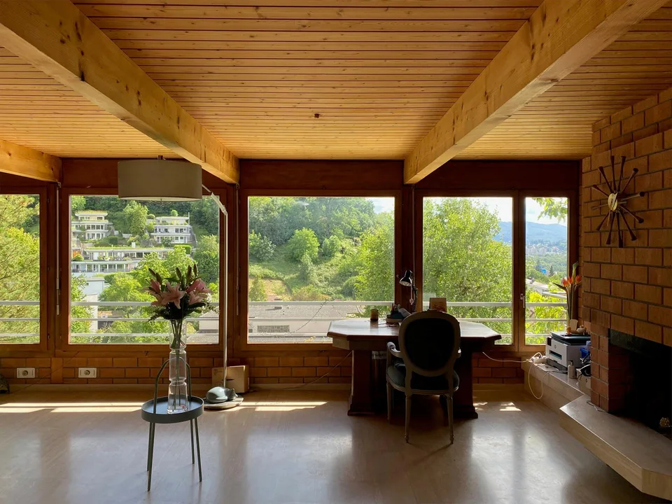 Freistehendes Einfamilienhaus mit spektakulärer Aussicht