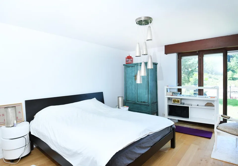 Freistehendes Einfamilienhaus mit spektakulärer Aussicht – Foto 11 von 16