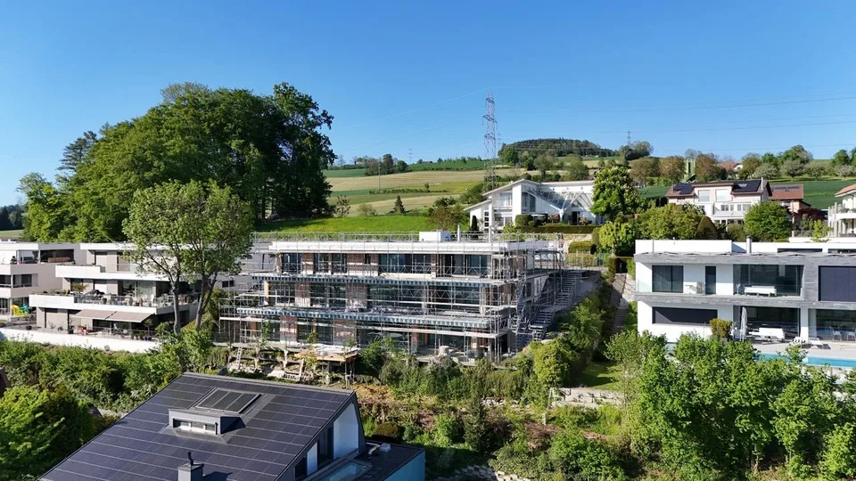 Luxuriöse Neubau-Attikawohnung mit traumhafter Seesicht