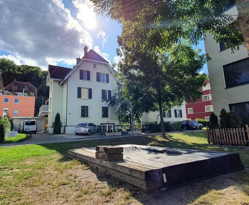 MÖBLIERT UND MODERN AN RUHIGER LAGE