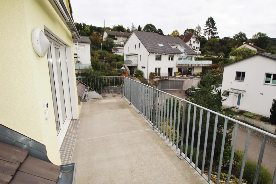 Helle 4.5 Maisonettewohnung mit Balkon in der Nähe des Rheins zu ve... – Foto 9 von 9