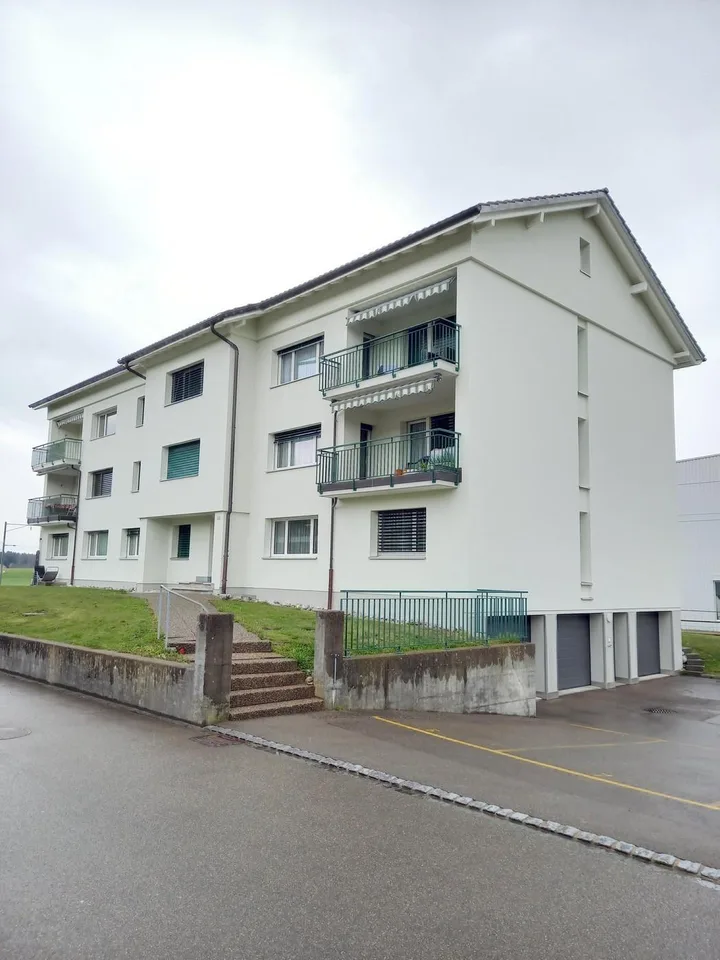 Freundliche Wohnung mit grüner Umgebung an sehr ruhiger Lage!