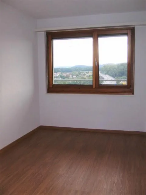 Helle 4-Zimmerwohnung im 11. OG mit top Aussicht