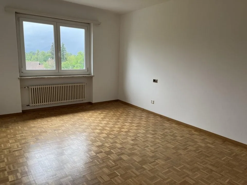 Appartement lumineux de 5.5 pièces au 5e étage dans un quartier calme à Locarno
