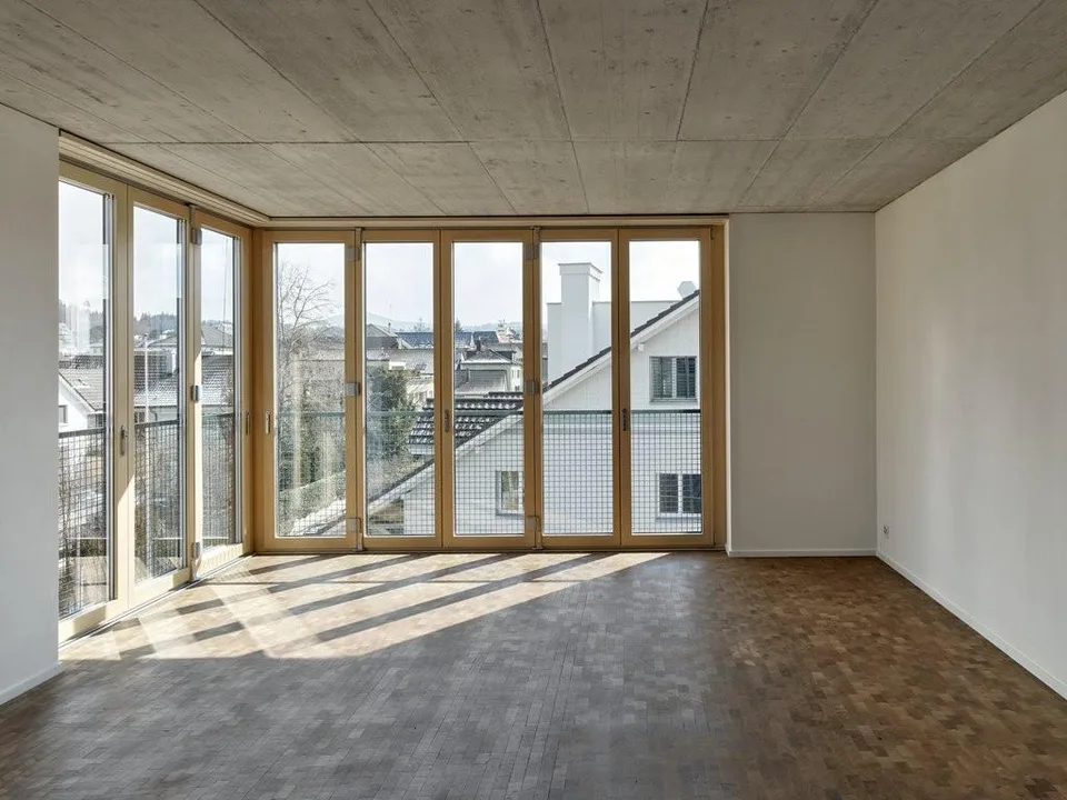 Abitare moderno in una posizione tranquilla nel bellissimo Pfäffikon ZH